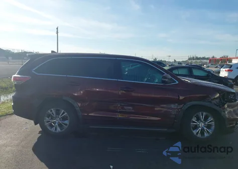 2015 Toyota Highlander Le Plus V6 from USA, damaged, VIN 5TDZKRFH9FS119268